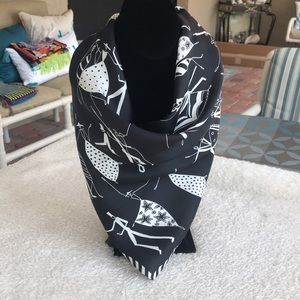 Scarf Black & White Silk
